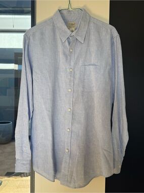 L.L. Bean Men's Light Blue Linen Button-Down Shirt